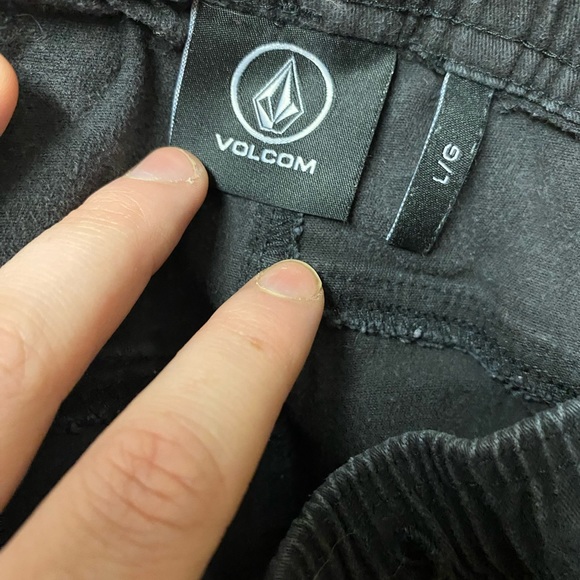 2/$20❤️- SHORTS | Men’s Volcom shorts size large - Picture 6 of 6